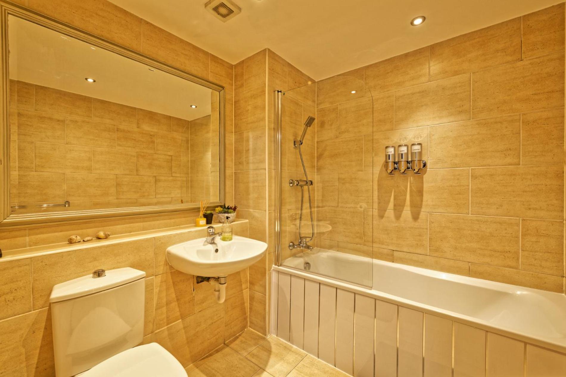 ליברפול Sidemersey Livings- Convenient And Central 2-Bedroom Haven In L1 מראה חיצוני תמונה
